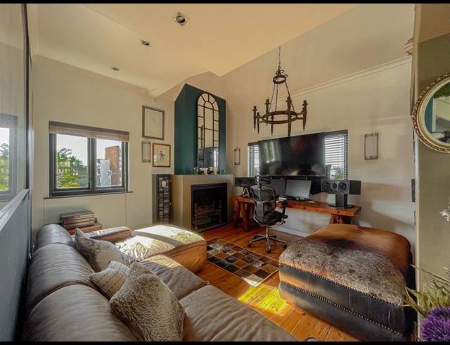2 BEDROOM APARTMENT FOR SALE IN GREEN POINT